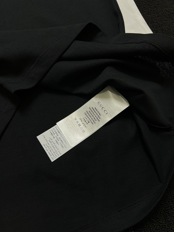 ブランドTシャツ全体デザイン